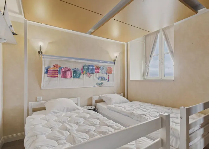 Balcon Vue Acces Direct Et Piscine *