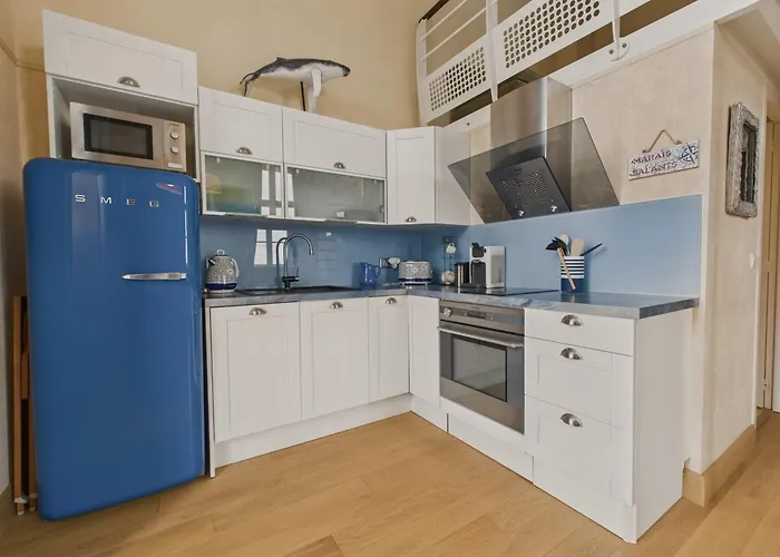 Balcon Vue Acces Direct Et Piscine *